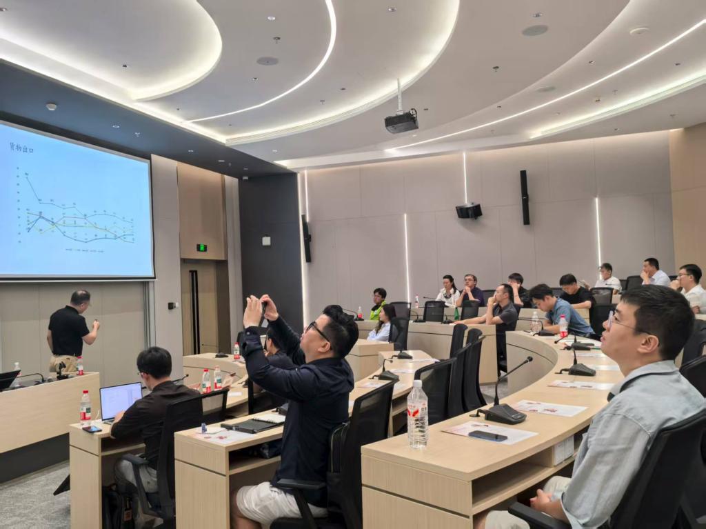 活动回顾｜上海场公开课暨2026级招生说明会圆满举行