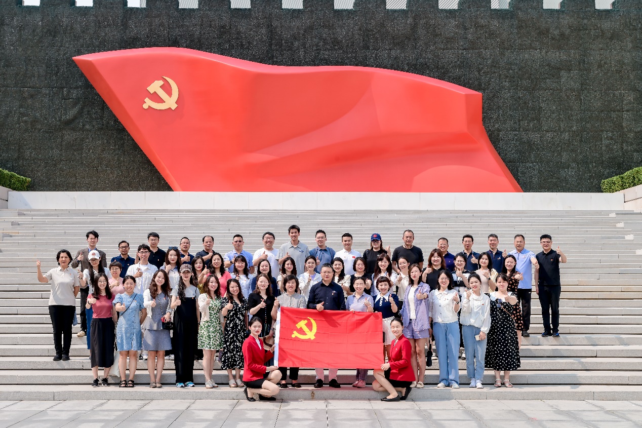 回首百年路，展望新征程|学院五个师生党支部赴中国共产党历史展览馆开展联学共建活动